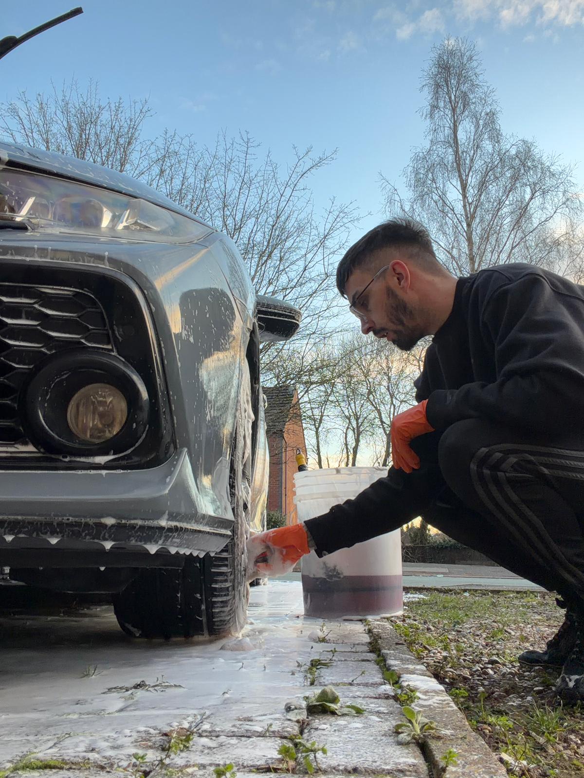 Precision Wheel & Tire Deep Cleaning